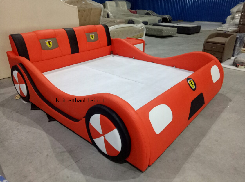 Giường ô tô màu đỏ xe đua giá bán 12 triệu VND size 1m2 x 2m 2